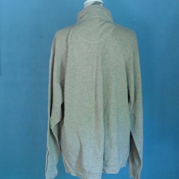 sweater - Picture 6 of 6